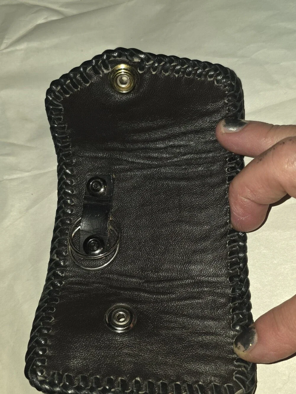 New,Hand-Tooled Floral With Horse Leather Snap Key Holder in Brown With Black